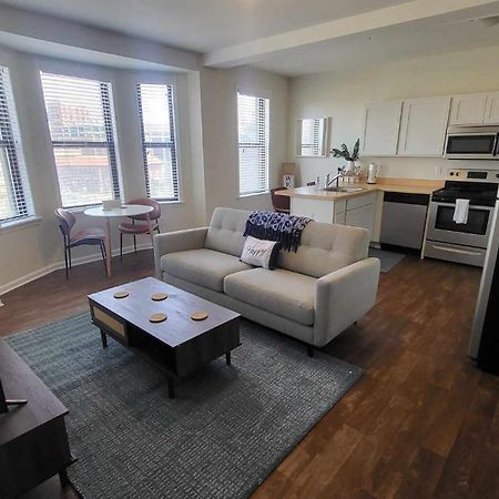 Amazing 1 Bedroom Apt In City Center Detroit Exterior photo